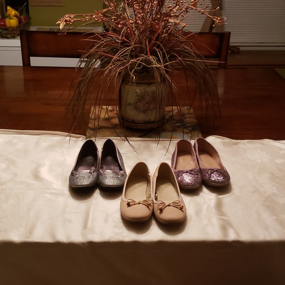 Shoes - Picture 2 of 7
